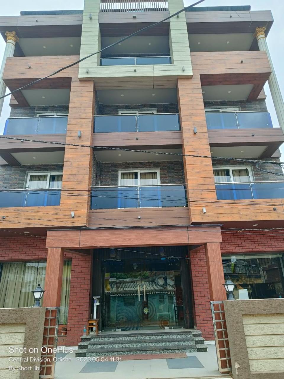 Hotel Kuber Palace ! Puri Near-Sea-Beach-And-Temple Fully-Air-Conditioned-Hotel With-Lift-And-Parking-Facility Εξωτερικό φωτογραφία