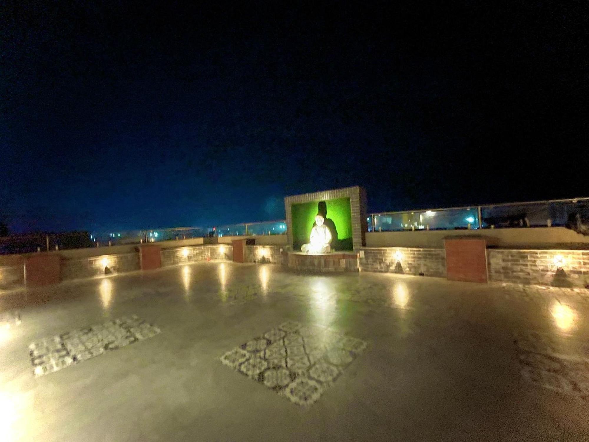 Hotel Kuber Palace ! Puri Near-Sea-Beach-And-Temple Fully-Air-Conditioned-Hotel With-Lift-And-Parking-Facility Εξωτερικό φωτογραφία