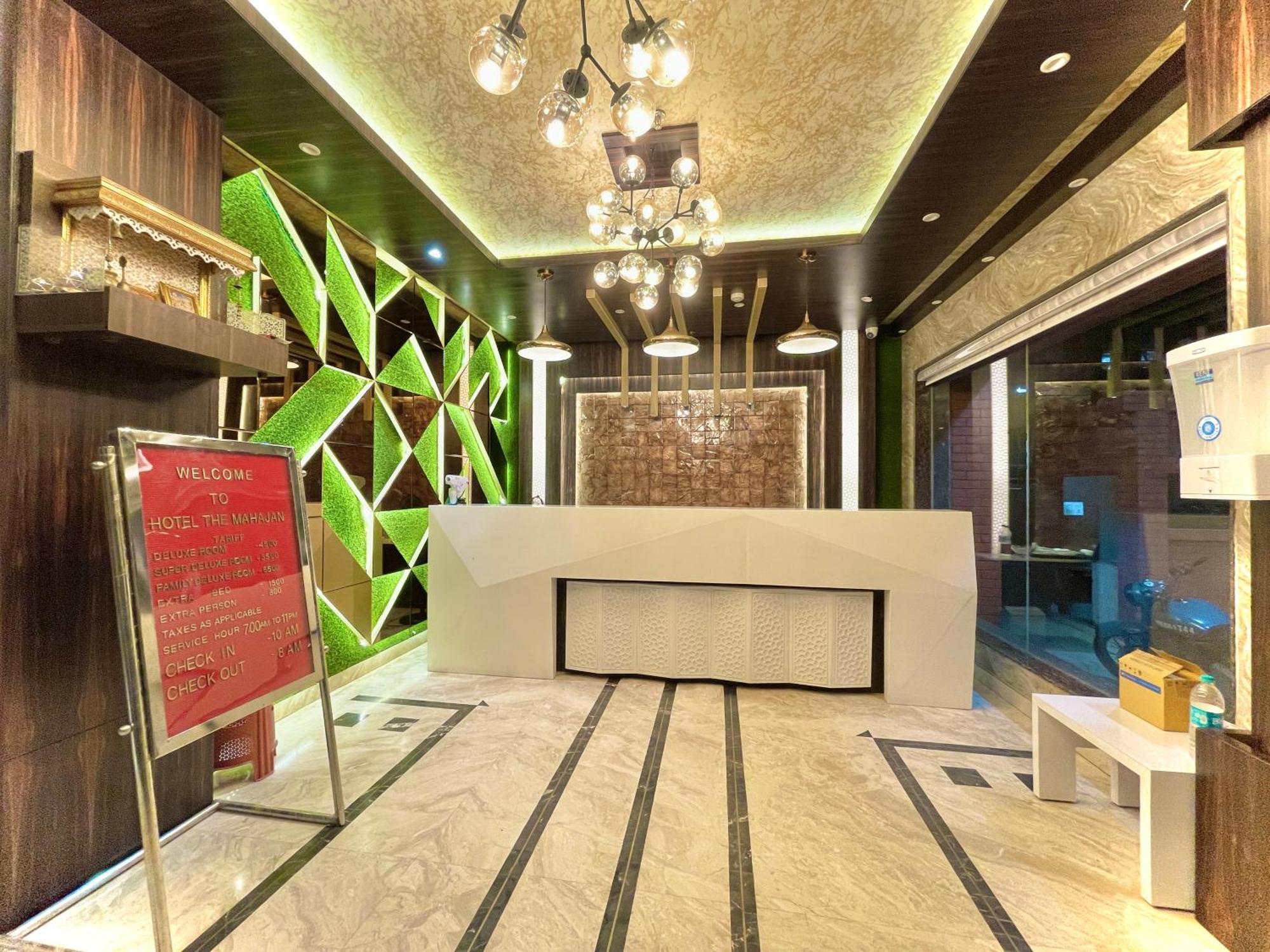 Hotel Kuber Palace ! Puri Near-Sea-Beach-And-Temple Fully-Air-Conditioned-Hotel With-Lift-And-Parking-Facility Εξωτερικό φωτογραφία