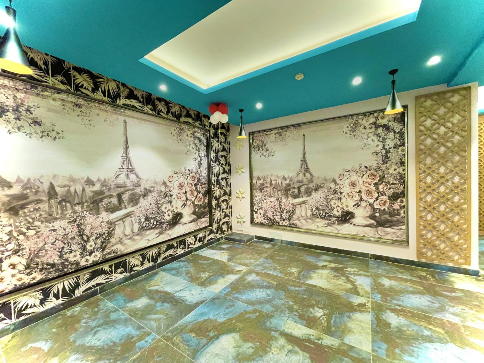 Hotel Kuber Palace ! Puri Near-Sea-Beach-And-Temple Fully-Air-Conditioned-Hotel With-Lift-And-Parking-Facility Εξωτερικό φωτογραφία